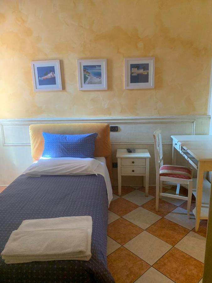 סן בוניפצ'ו Hotel Due Colonne מראה חיצוני תמונה