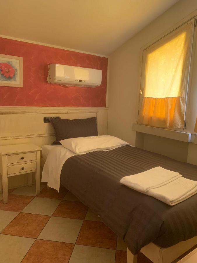 סן בוניפצ'ו Hotel Due Colonne מראה חיצוני תמונה