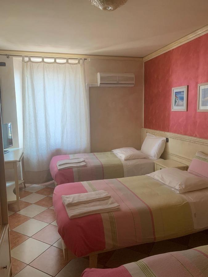 סן בוניפצ'ו Hotel Due Colonne מראה חיצוני תמונה