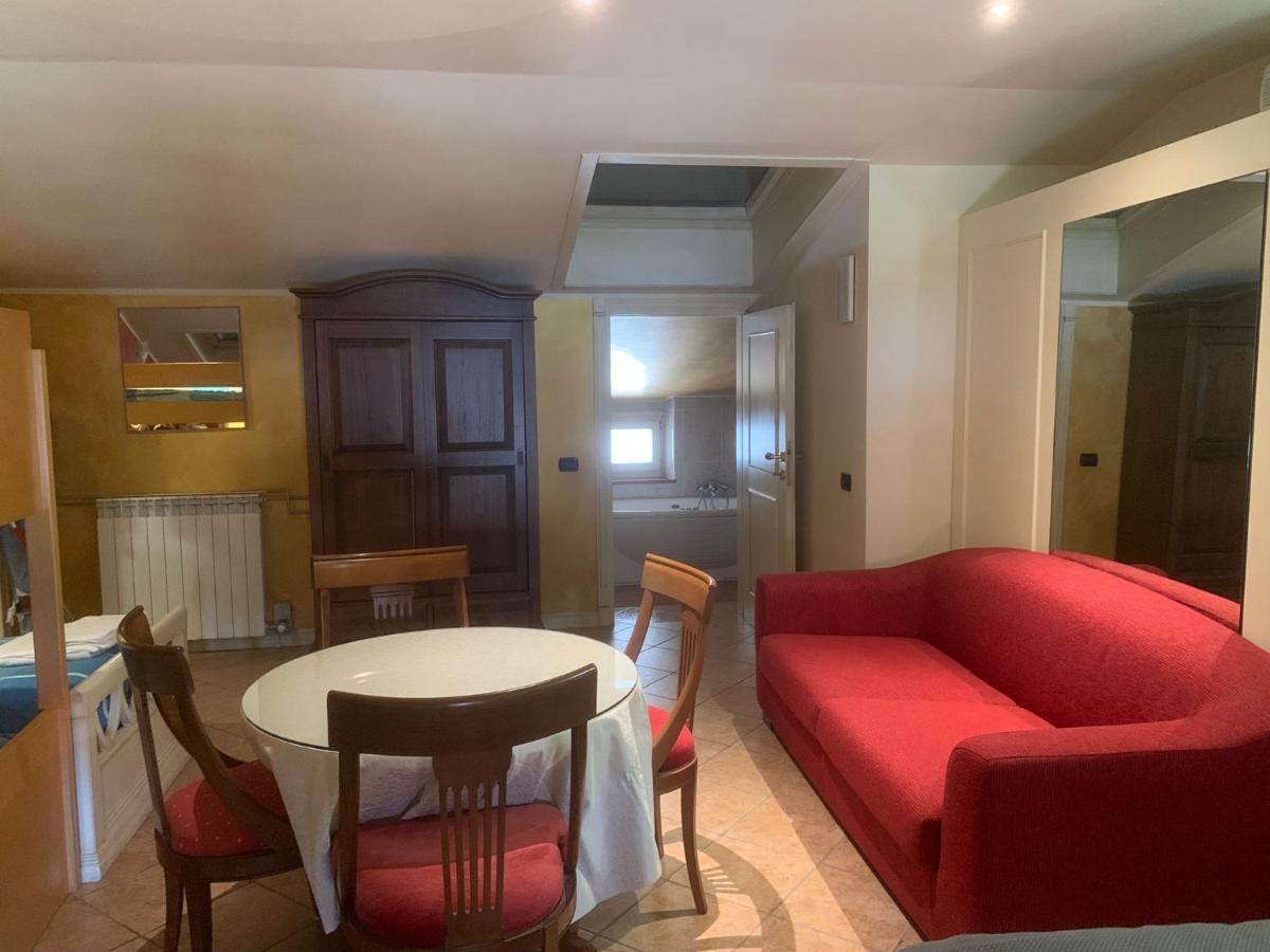 סן בוניפצ'ו Hotel Due Colonne מראה חיצוני תמונה