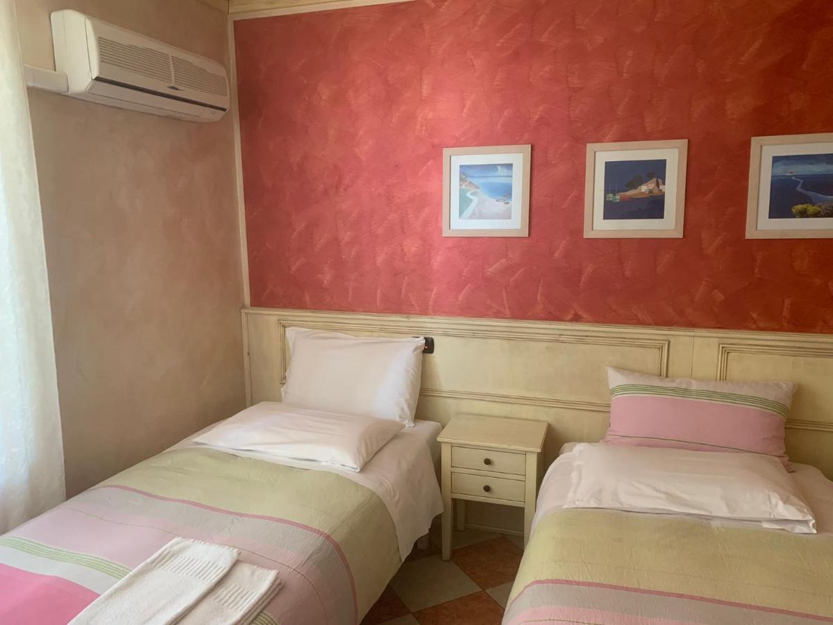 סן בוניפצ'ו Hotel Due Colonne מראה חיצוני תמונה