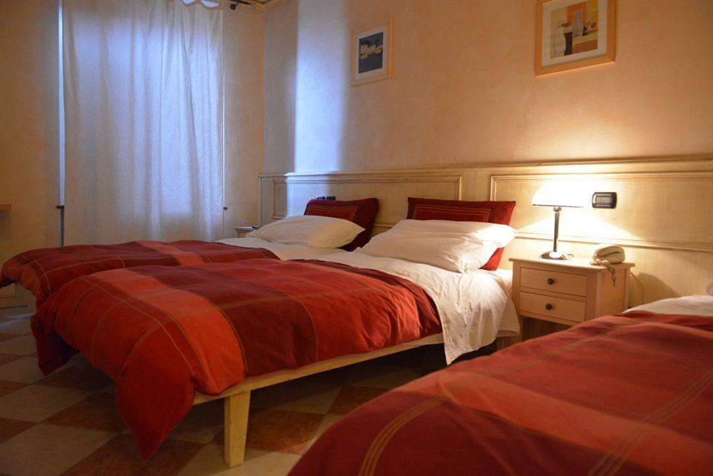 סן בוניפצ'ו Hotel Due Colonne מראה חיצוני תמונה