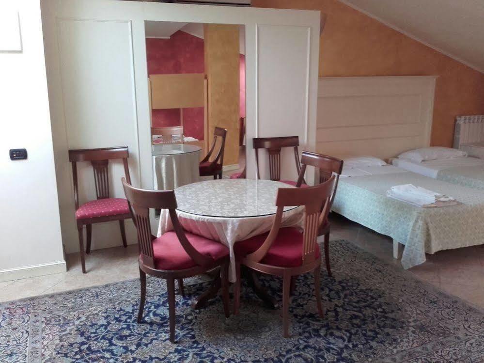 סן בוניפצ'ו Hotel Due Colonne מראה חיצוני תמונה
